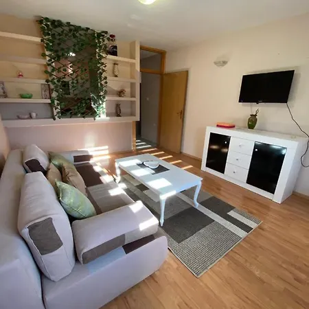 Pasarela Apartment *