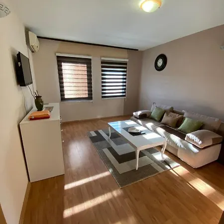 Apartment Pasarela Apartment *